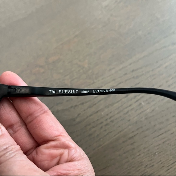 KITS The Pursuit Sunglasses. Black with reflective lenses. Gender Fluid NWOT - Picture 6 of 9